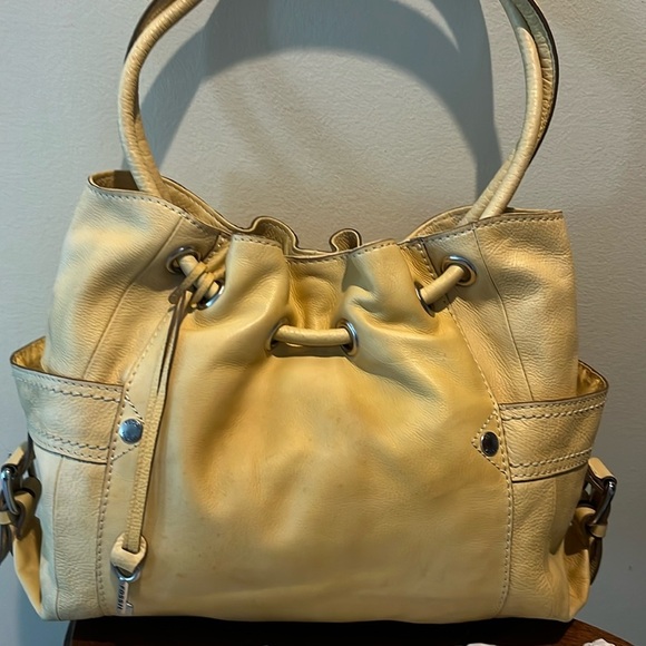Fossil   Shoulder / Bucket bag   Leather yellowish tan  Drawstring  Side pockets - Picture 11 of 17